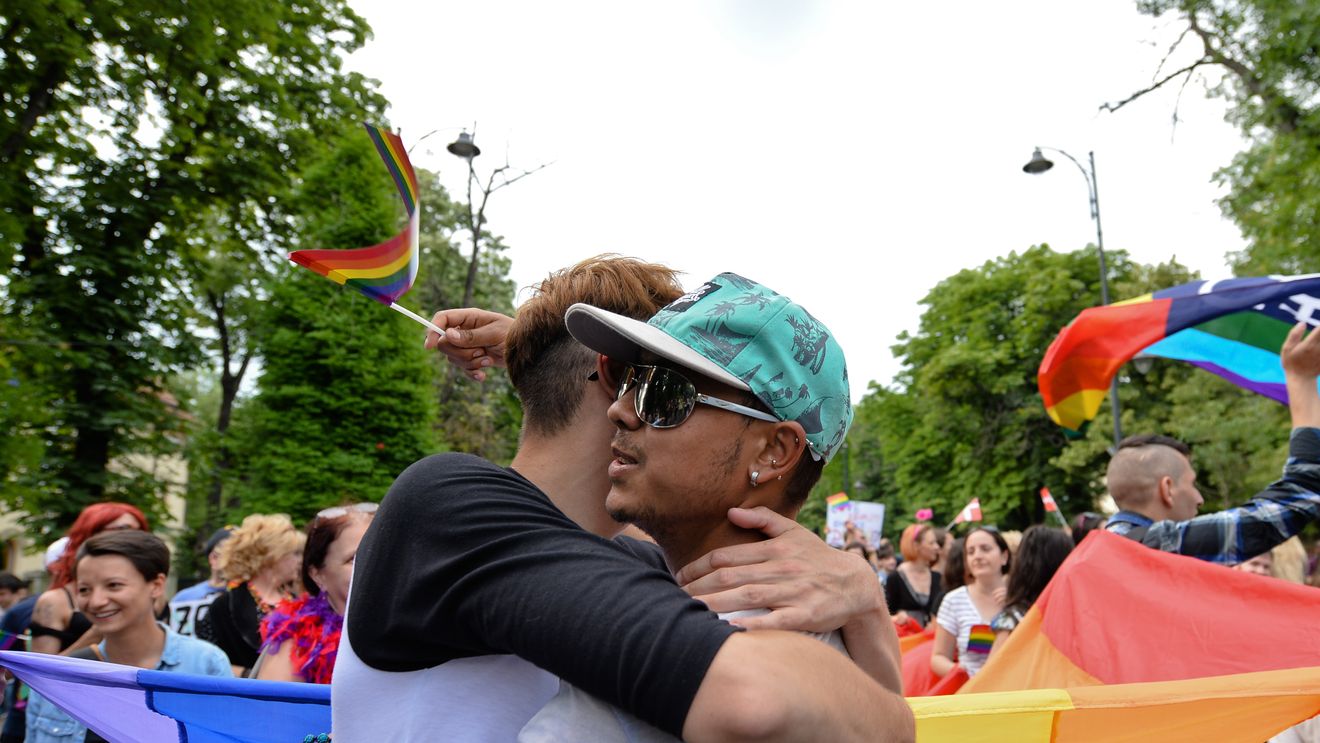 FOTO | Un stelist susține public căsătoriile între persoanele de același sex. Ce poză a publicat în ziua în care SUA a legalizat căsătoria în cuplurile gay