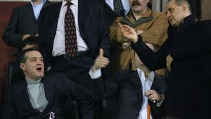 "Rapidul e văduvită!** Cred că au ceva cu Copos sau cu etnia" :)