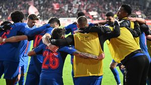 Apariția neaşteptată de la antrenamentul FCSB. Mijlocaşul de 5.000.000 de euro, alături de fotbaliştii lui Gigi Becali