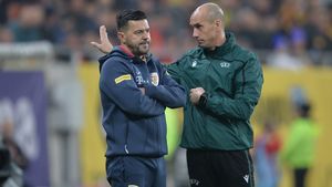 EXCLUSIV | Mircea Rădulescu: "Contra trebuia să-și dea demisia după ce l-a înjurat pe Pușcaș"