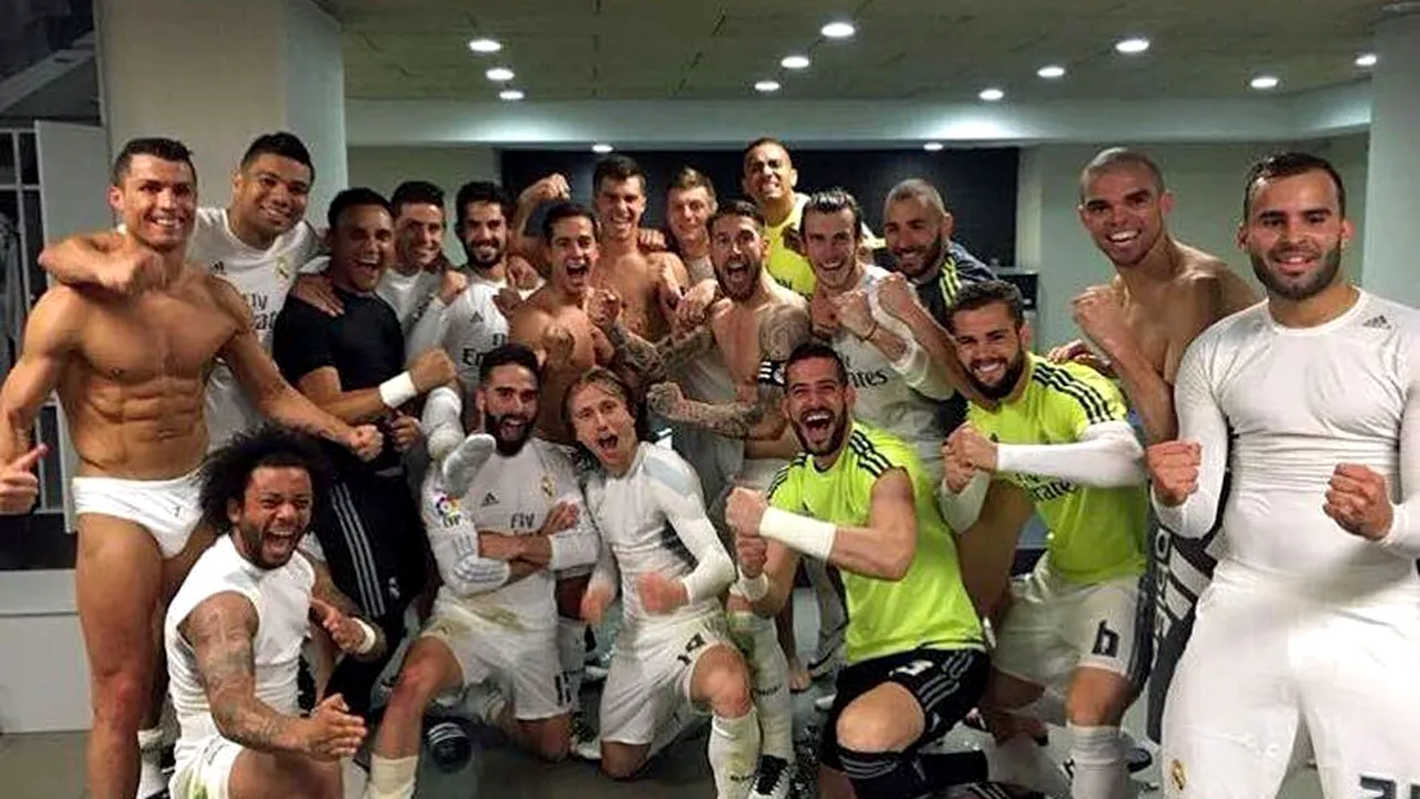 FOTO | Cum au sărbătorit jucătorii Realului în vestiarul de pe Camp Nou. Ronaldo și-a arătat din nou pătrățelele, după victoria cu Barcelona