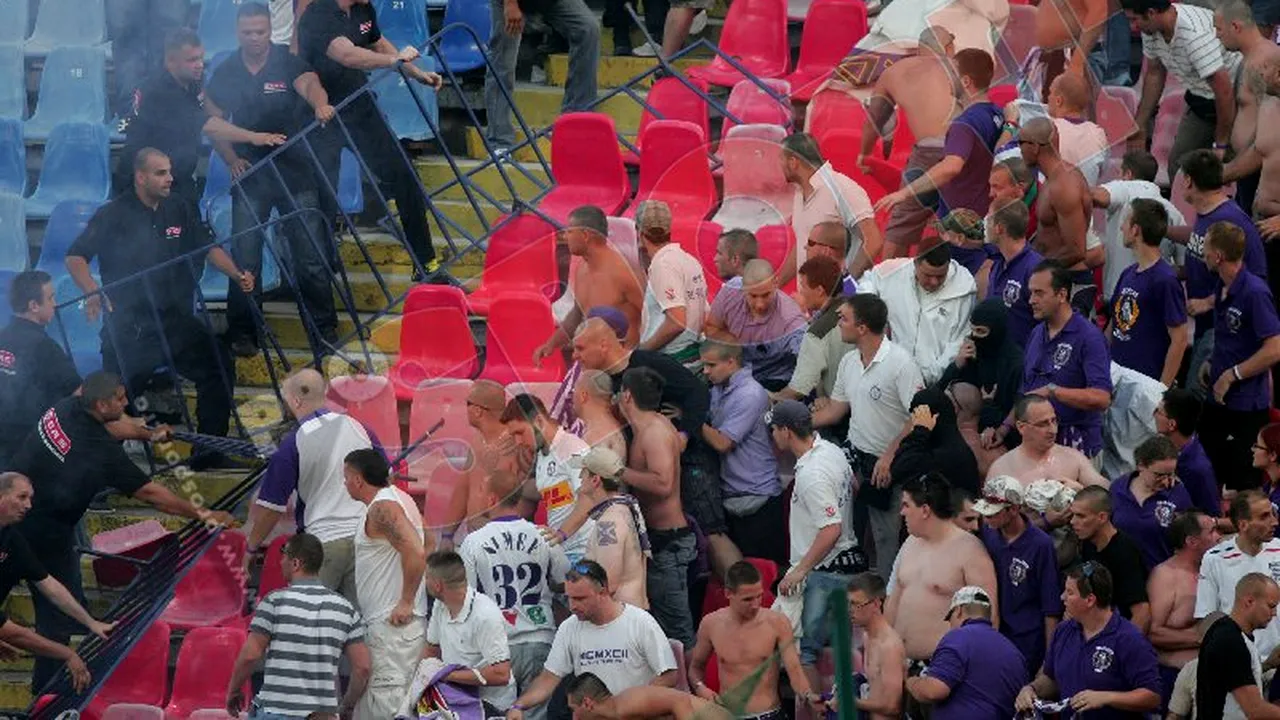 FOTO** Fanii maghiari au încercat să intre în sectorul suporterilor Stelei!