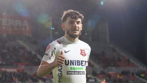 Salariu uriaș pentru Ianis Stoica și 3 ani de contract: a semnat până în 2027 cu echipa din Superliga! S-a aflat, acum, de ce a forțat plecarea definitivă de la FCSB