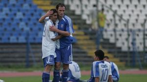 Știința nu-i iartă pe "trădători"! Vezi ce scandau oltenii din Ghencea contra Stelei!