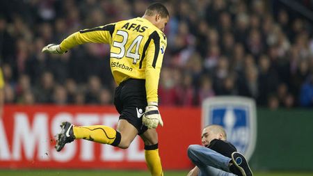 ''Cazul Martinovic" din Olanda ia o turnură neașteptată!** Portarul lui AZ riscă închisoarea