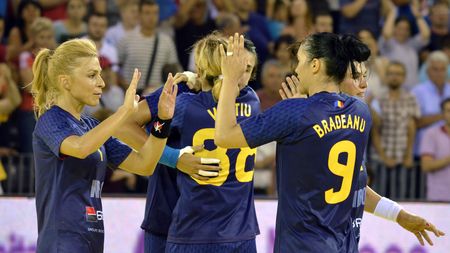 Naționala de handbal, victorie "de serviciu" cu Cehia, scor 31-26. Adriana Nechita a făcut un meci extraordinar: a marcat în medie un gol la fiecare 3 minute! Semnalul transmis de "stângace"