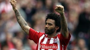 Pennant a fost arestat!** Principalul concurent al lui Balotelli din tabloide a pocnit o fată într-un club
