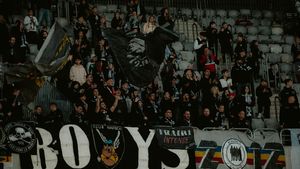 Bătaie pe străzile din Cluj între ultrașii Universității și cei ai lui CFR! S-a declanșat infernul în oraș