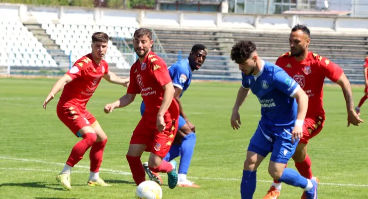 AFC ASA Târgu Mureș conturează lotul pentru sezonul următor! Eusebiu Tudor pregătește schimbările din vară: ”Vedem cu cine rămânem”