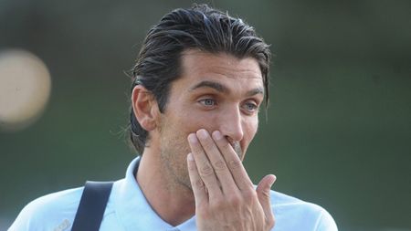 VIDEO** Unde era Becali când Juventus și Liverpool aveau nevoie de el :) Gafe incredibile pentru Buffon, Reina sau Van der Sar