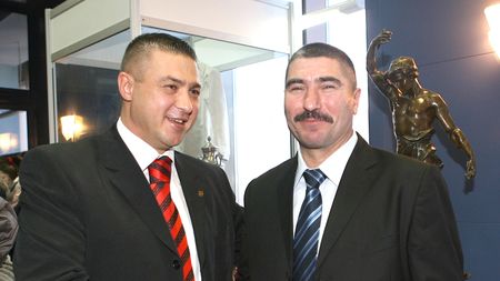 Câtea vrea fotoliul lui Obreja