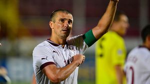 Legenda continuă! Rapid anunță "șanse extrem de mari" ca Daniel Pancu să mai joace un an în Giulești