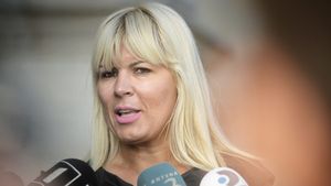 Elena Udrea, îndurerată de moartea lui Rudel Obreja, a trimis un puternic mesaj din închisoare! Dezvăluiri despre nedreptățile care i s-ar fi făcut acestuia: „A intrat în pușcărie sănătos, dar epuizat sufletește!”