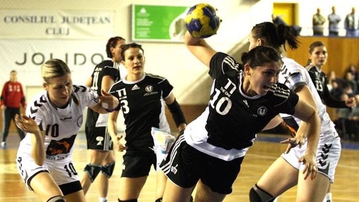 Consiliul local Cluj alocă 3 milioane de lei sportului în 2012!** CFR și "U", sărite din "schemă"! Cum se împart banii