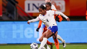 S-a mai stabilit un record! Cine este prima fotbalistă care costă peste un milion de euro