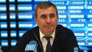 Gică Hagi anunță decizia care ar trebui să schimbe totul la Farul! Obiectiv bombă pentru noul sezon: pentru asta transferurile de top trebuie să vină rapid! „Trebuie să le producem”