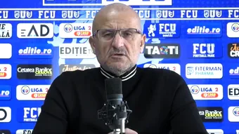 Adrian Mititelu se consideră patronul de fotbal din România cu cea mai mare libertate oferită antrenorului. ”E o marotă! Are mână liberă, dar limitată!” Când numește un nou ”principal” la FCU Craiova, ce-l nemulțumește la negocieri, antrenorul ideal și visul său de finanțator: ”Asta ar fi cel mai fericit moment”