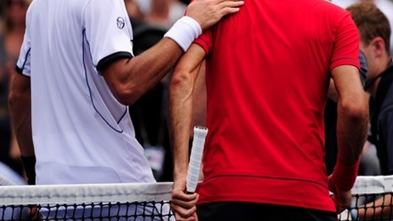 N-a avut chef de joacă!** Djokovic l-a învins pe Federer în 44 de minute