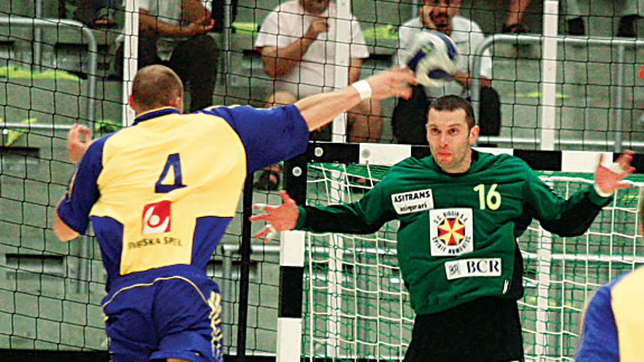 Steaua MFA, în război cu FRH