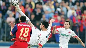 VIDEO "'Foarfeca' din Ghencea la acel 4-2 a fost unul dintre cele mai reușite goluri din carieră"** Ce sfaturi le dă "Giggs de România" tinerilor din Liga I