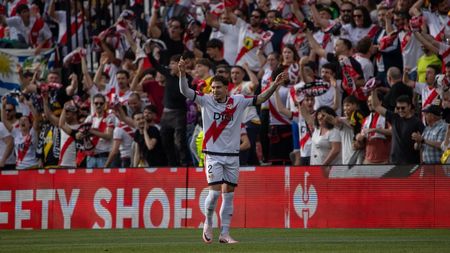 MERCATO Transferul lui Andrei Rațiu la FC Barcelona e din nou discutat. Românul a impresionat: „Rachetă!”