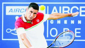 Meci!** După 175 de zile! Hănescu a debutat cu victorie în 2012