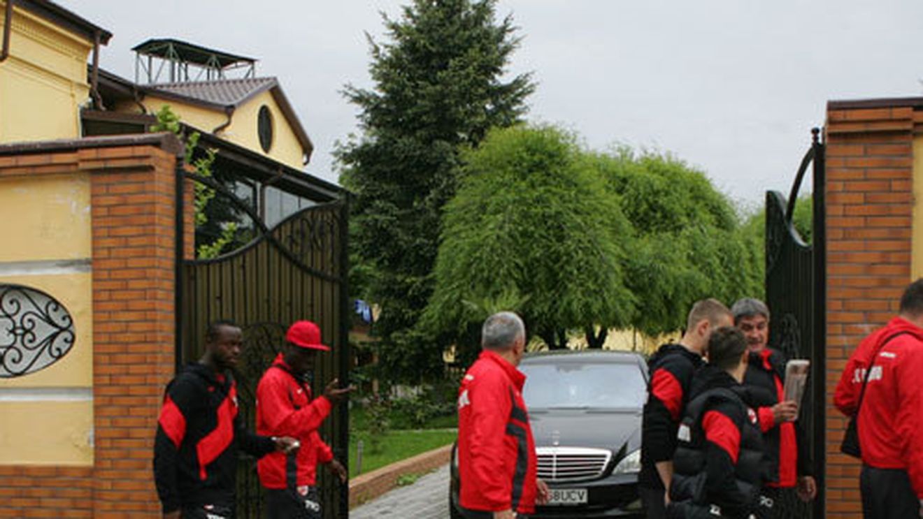 Casa lui Mititelu, ca obiectivele militare!** Supravegherea locuinței șefului Craiovei a fost sporită de către Poliție