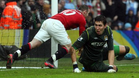 "Mă pregătesc și îmi aștept rândul! Vreau să câștig Europa League"** Pantilimon dezvăluie de ziua lui de ce a ținut SECRET contractul definitiv cu City