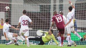 Fotbalistul român care a pierdut 700.000 de euro. A trebuit să renunțe la bani din cauza insolvențelor: „Foarte mulți”