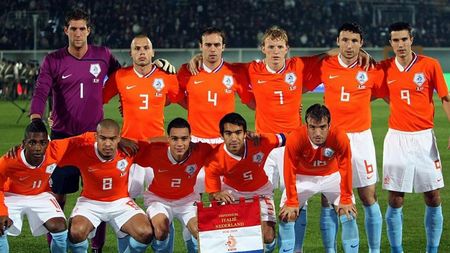 EXCLUSIV | Marius Măldărășanu a dezvăluit la ProSport LIVE numele celui mai bun atacant străin întâlnit în carieră. S-a retras după un hattrick, are 104 partide în națională și i-a făcut zile fripte lui Răzvan Lucescu 