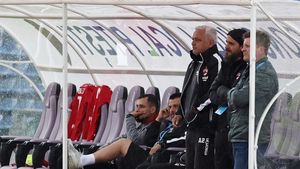 Pus la zid după ce i-a expirat contractul cu Dinamo: „Ni l-a băgat pe gât! Cine l-a adus să se spele cu el pe cap” | EXCLUSIV