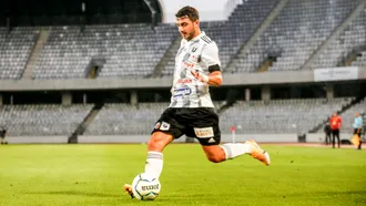Bogdan Barbu, mijlocaș cu peste 100 de meciuri în Liga 2, a semnat în Liga 4. Lângă el poate ajunge și fundașul Denis Ispas