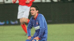 Vali Badea nu mai e dorit la Steaua pentru că driblează