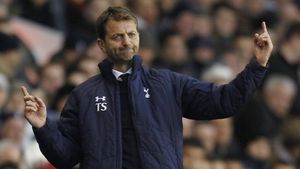 Prima reacție a lui Sherwood, după ce a fost dat afară de la Spurs: "Nu am căzut de pe scaun"