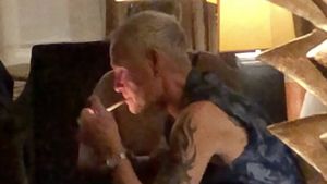 A fost milionar și a ajuns nevoiaș din cauza băuturii, dar n-a reușit să scape de viciu: „Așa o să mor”