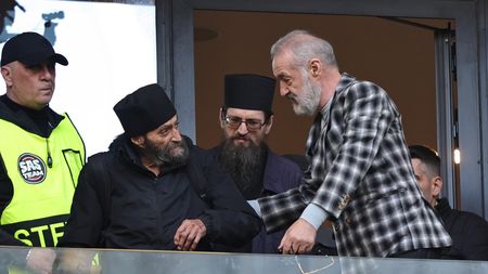 Gigi Becali n-a stat pe gânduri. În ce s-ar fi costumat afaceristul, după ce i-a văzut pe fotbaliştii FCSB îmbrăcați în eroi: „Mi-ar fi plăcut cel mai mult"