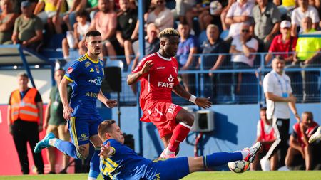 Unirea Slobozia - UTA Arad 0-1 în etapa 4 din Superliga. Mircea Rednic îi provoacă primul eșec lui Adi Mihalcea! Valentin Costache a adus victoria arădenilor!