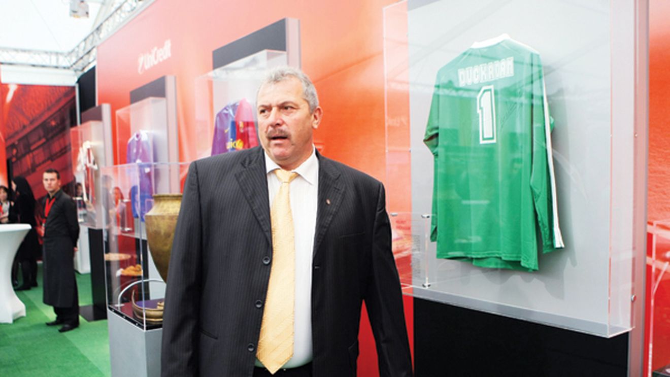 Duckadam condamnă decizia de silenzio stampa