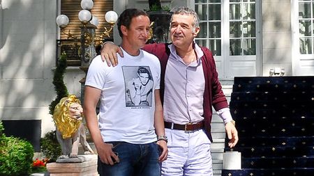 Abia a fost instalat la Vaslui, dar Gigi Becali îl vede "zburat" la vară:** "N-a demonstrat nimic până acum! Mai are 9 etape, altfel Porumboiu aduce alt antrenor"