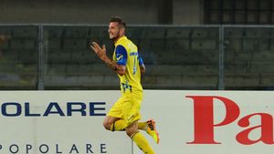 "În afară de Juventus, toate echipele mari ale Italiei l-au dorit!" Impresarul lui Thereau anunță o mutare surpriză. Unde poate ajunge fostul stelist