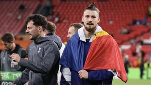 Tottenham îl vinde pe Radu Drăgușin. Englezii au aflat decizia clubului din Londra