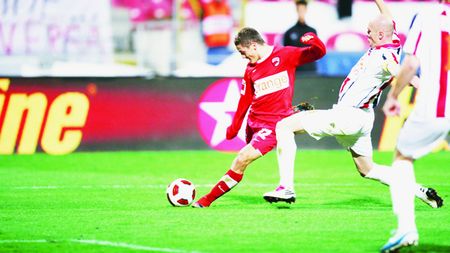 INCREDIBIL** La doar 21 de ani, Torje e veteranul lui Dinamo