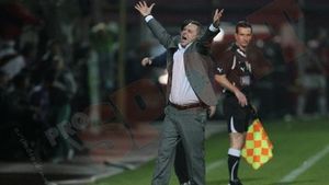 "Este exclus să plece Șumudică! Rapidul are nevoie de el!"