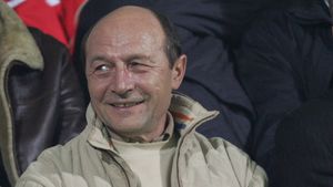 Băsescu: "Trebuia să aștept decizia comisiilor și apoi să îl decorez pe Deaconu"