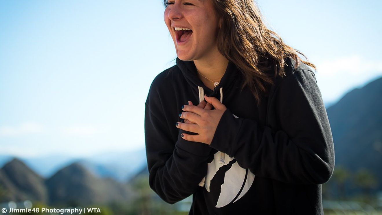 10 minute și... nimic. Bianca Andreescu a încercat să poarte un dialog cu părinții după ce a luat trofeul la Indian Wells. Presa din Canada a dezvăluit momentul emoționant