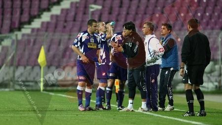 Contra:** "Dacă nu i se urcă la cap, Zicu va deveni un jucător de bază la națională"