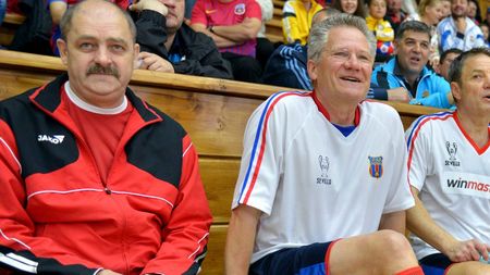 Cine l-a ajutat financiar pe Viorel Turcu pentru a-și procura proteze pentru ambele picioare. Stângul i-a fost amputat în 2008, dreptul în 2011