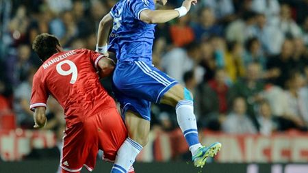 Bayern a luat deja legătura cu Chelsea pentru transferul lui David Luiz. Presa engleză dezvăluie planul lui Guardiola