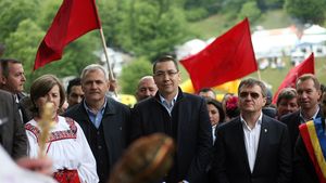 Baronul Mircea Govor, săltat de DNA. La finele anilor ''90, era renumit în fotbalul românesc pentru "ospitalitatea" acordată arbitrilor la barul său de striptease


