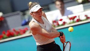 Simona Halep - Jasmine Paolini 6-3, 6-4 în turul 2 de la WTA Roma. Calificare facilă, dar joc neconvingător